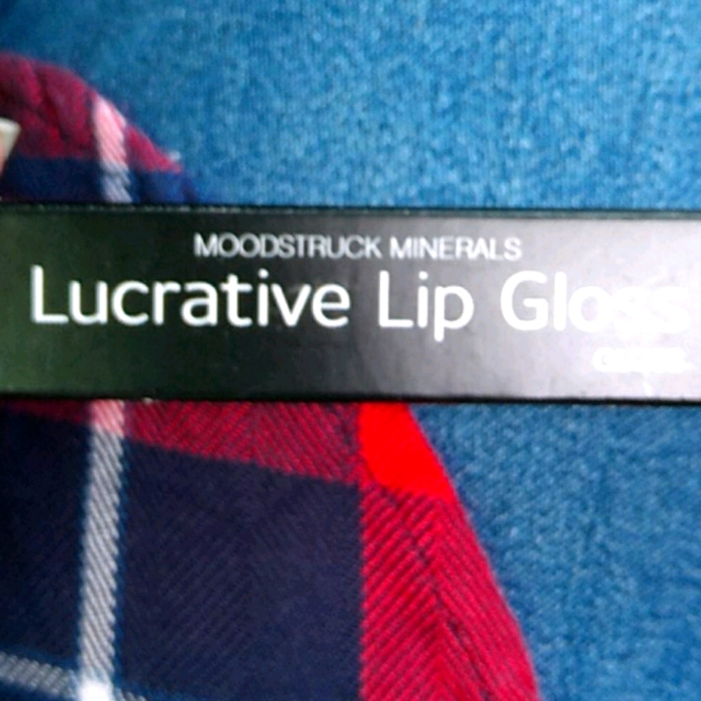 Lip gloss